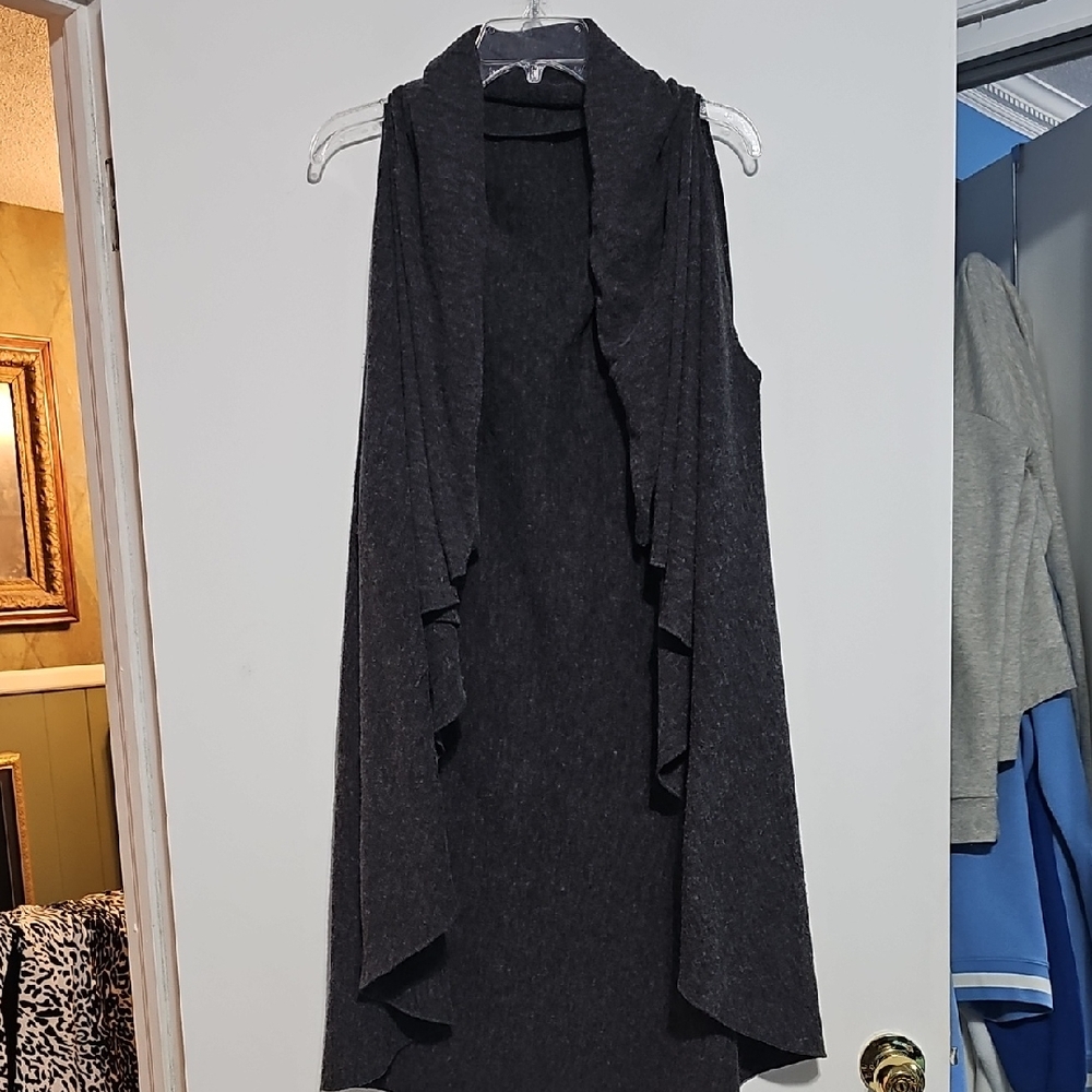 City Wrap On The Go Dark Gray Sleeveless Cardigan One Size Fall Winter